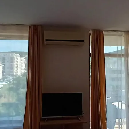 Студия На Берегу Чёрного Моря דירה סבטי ולאס